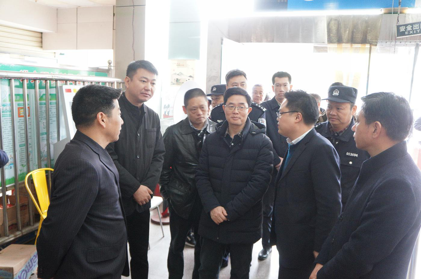 南昌市委常委、市政法委書記劉家富視察徐坊車站春運工作