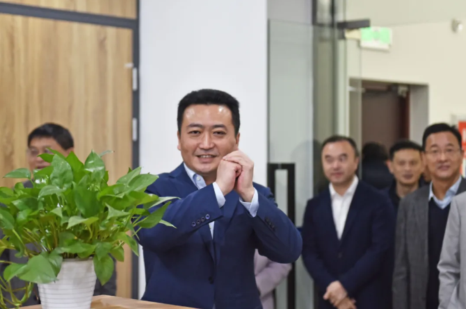 王曉向總部機關、都市城際公交干部員工拜年