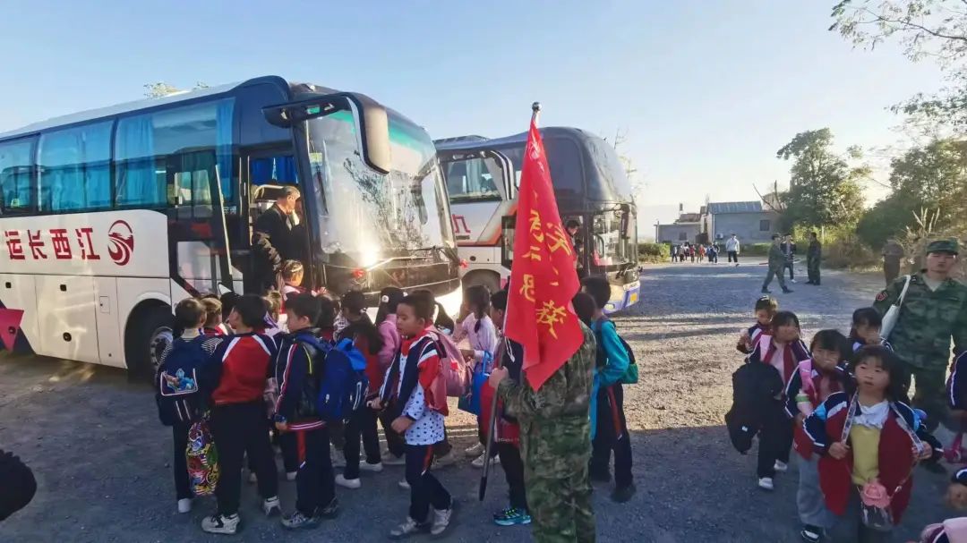 九江長運：護(hù)航白槎小學(xué)研學(xué)花千谷