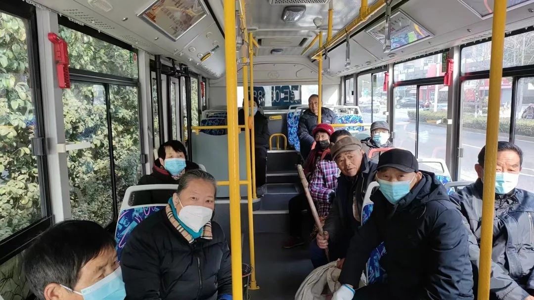 馬鞍山長(zhǎng)客?：201、204公交讓群眾“乘”心如意