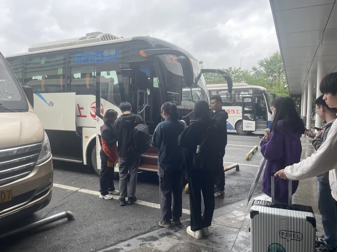 上饒汽運:“五一”期間 景區(qū)直通車用服務(wù)圈粉無數(shù)