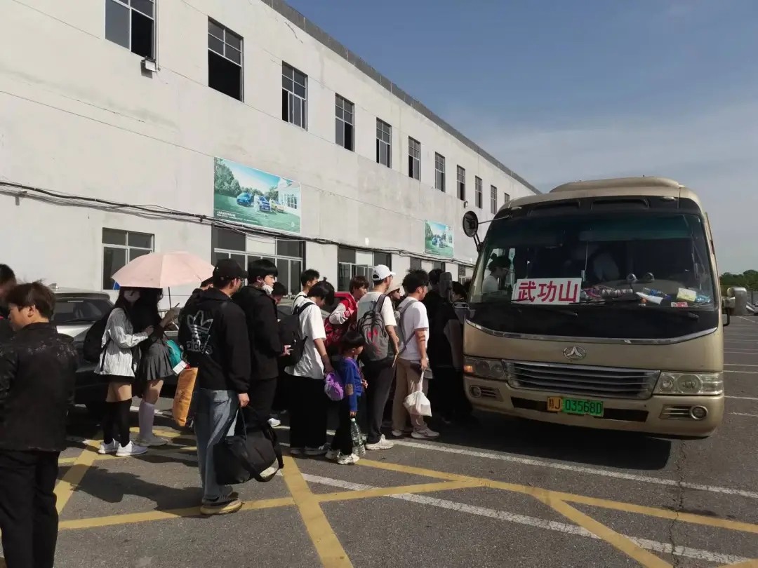 萍鄉(xiāng)長運:武功山旅游專線 用心蹚出發(fā)展新路子