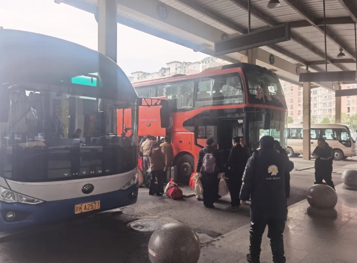 新余長運：積極應對返程高峰 助力群眾復工復產(chǎn)