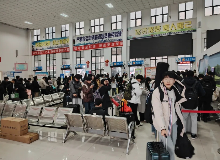 九江長運：共青公司護航旅客出行