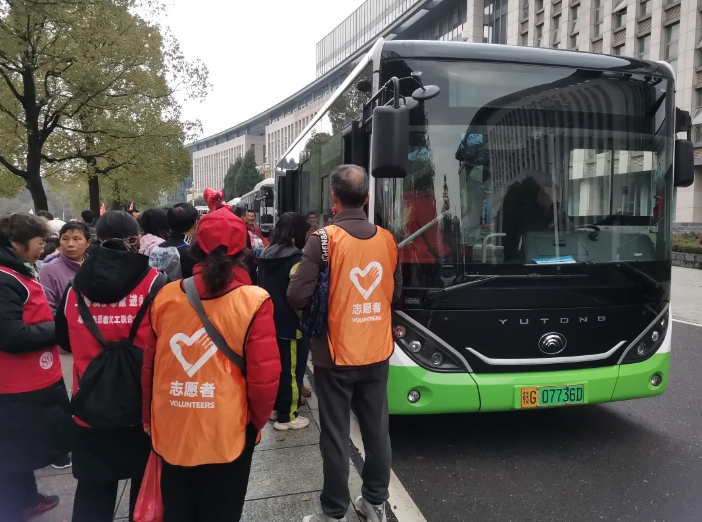 九江長運：公交“牽手”馬拉松，共赴瑞昌花海約