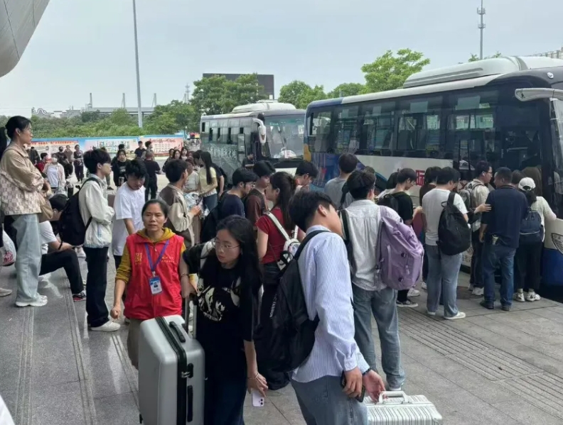 撫州長運(yùn)：積極應(yīng)對(duì)“五一”出行高峰