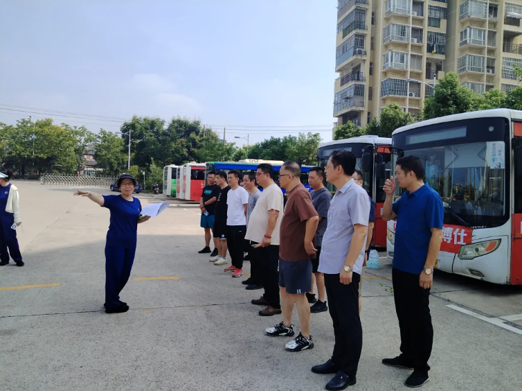 新余公交 開展義務(wù)消防員技能實(shí)操考核活動