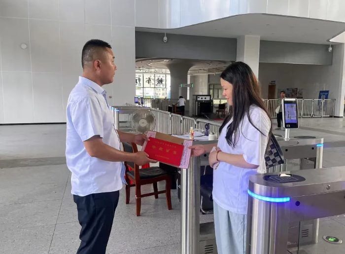 撫州長運：暖心！守護準大學(xué)生入學(xué)夢