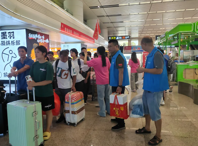 江西長運：場景化服務(wù)+數(shù)字化保障 助力大學(xué)新生入學(xué)