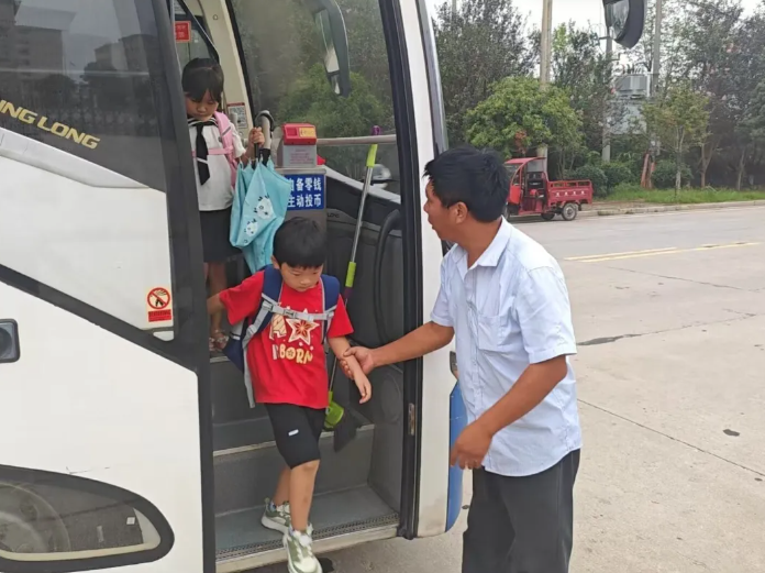 九江長運(yùn) 德安公交護(hù)航鄉(xiāng)鎮(zhèn)學(xué)生求學(xué)路