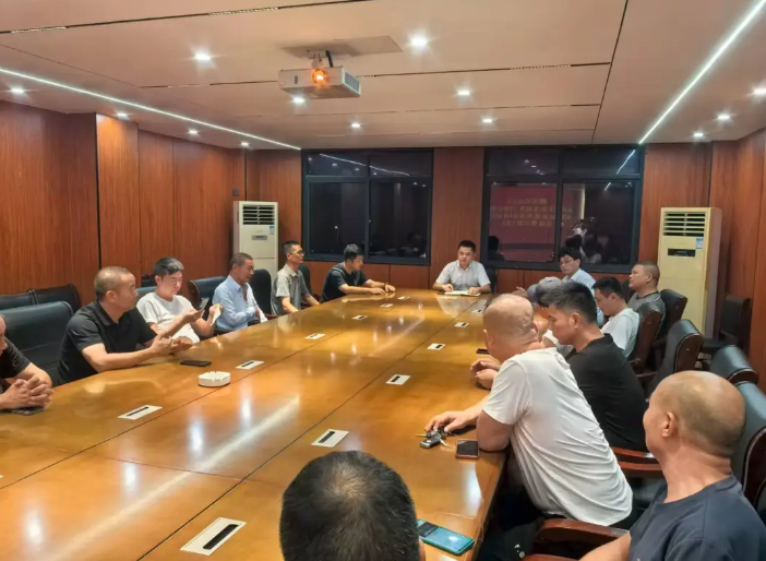 鄱陽長運：召開9月份安全機務工作例會