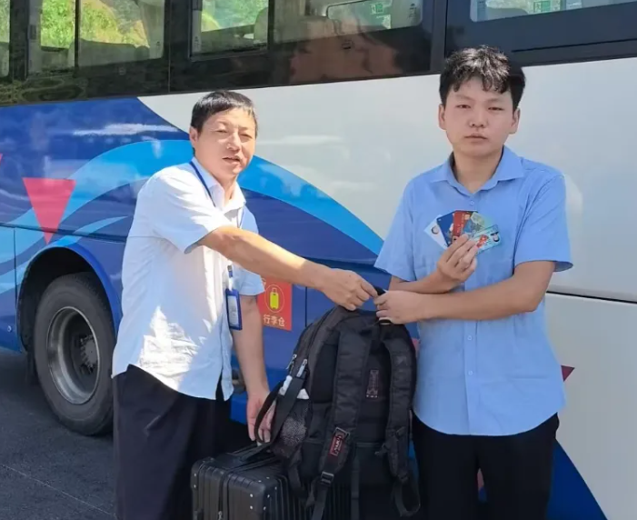 ?撫州長(zhǎng)運(yùn)：行李“搭錯(cuò)車(chē)” 暖心尋回獲贊譽(yù)