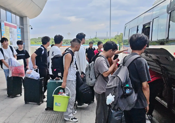 撫州長運：定制服務(wù)護(hù)航返校路全流程保障暖學(xué)子心