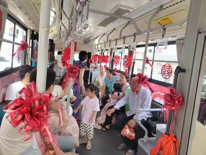 撫州長運(yùn)：“喜宴專屬接送服務(wù)” 亮相樂安