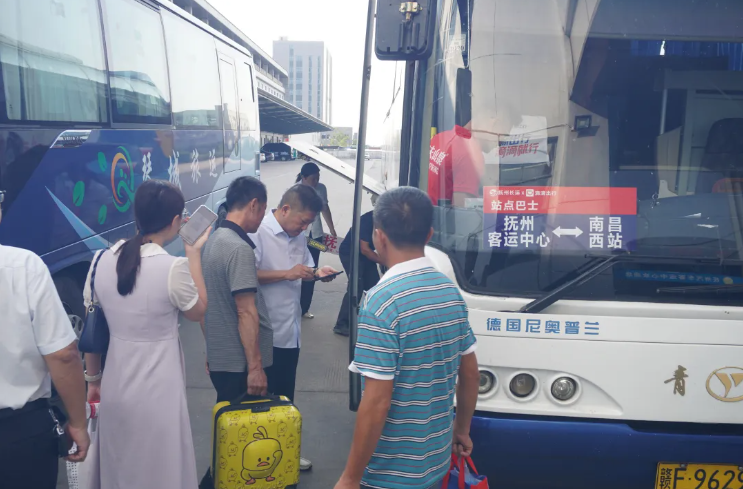 站點巴士 || 昌福線施工 百對列車調(diào)整，站點巴士無縫銜接保暢通