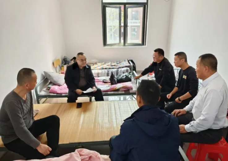 都市城際公交 旅游客運(yùn)分公司開展慰問(wèn)檢查