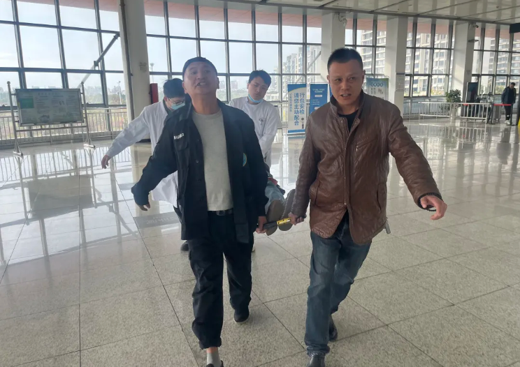 馬鞍山長客：緊急救助顯擔當 溫情守護暖旅途