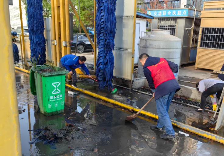 都市城際公交：站務(wù)分公司深化文明行動(dòng) 潔凈場(chǎng)站環(huán)境